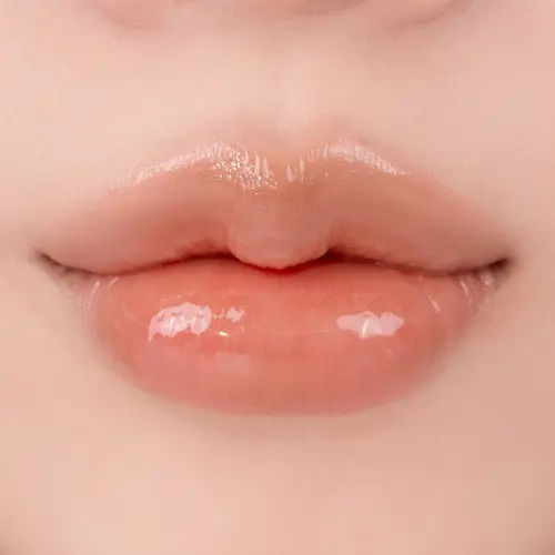 rom-nd-glasting-melting-balm-tonirovannyi-krem-dlia-gub-coco-nude-01-3-5-g-ischezaet